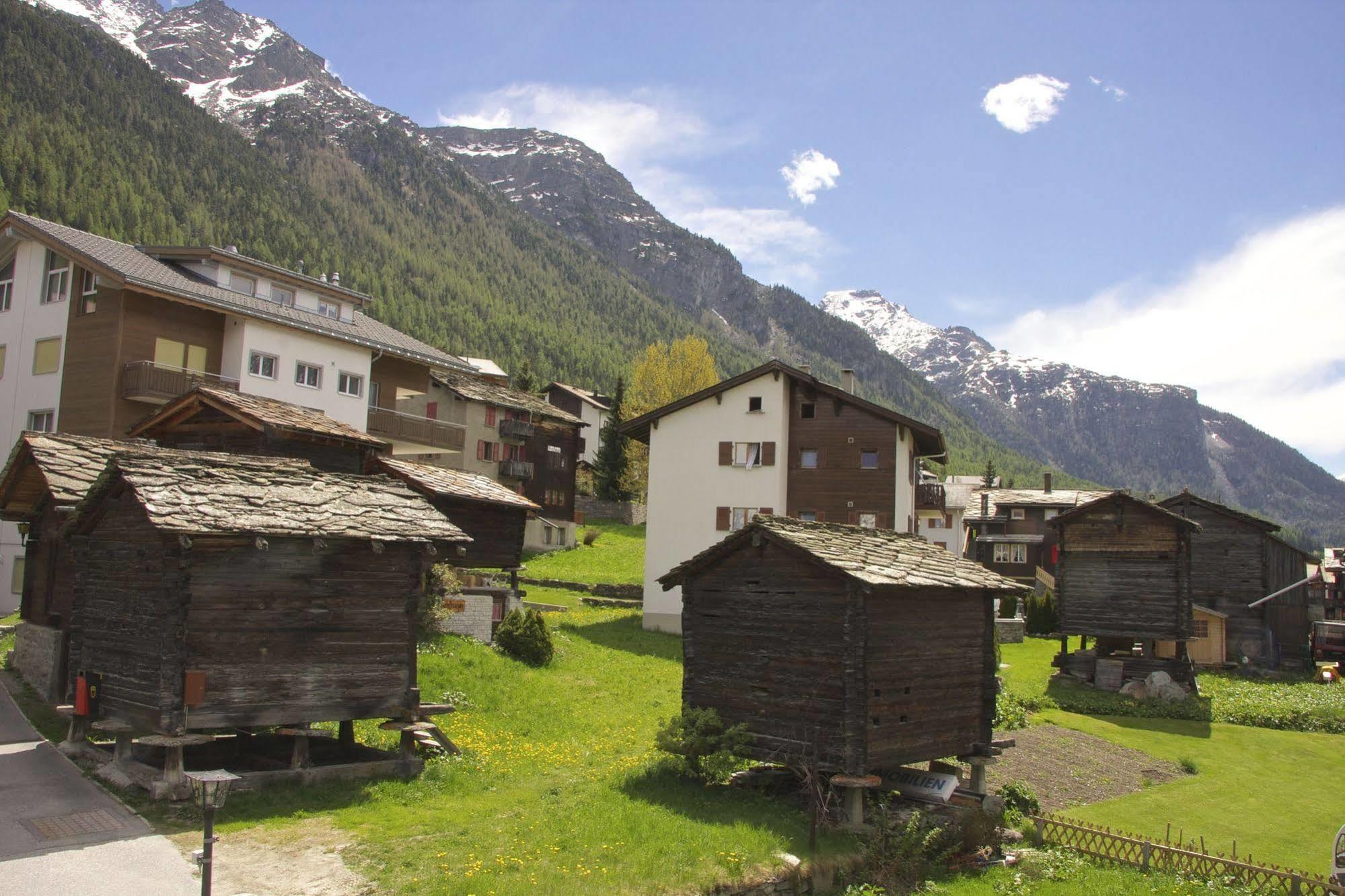 Hotel Walliserkanne Grächen Екстериор снимка